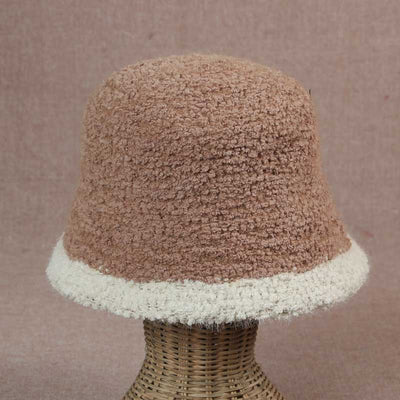 The new bucket hat is hot. We love the softness, durability, and comfort of this hat. It's the perfect mix of style and elegance. This makes it an irresistible choice for all seasons.หมวกบักเก็ตรุ่นใหม่มาแรง เราหลงรักความนุ่ม ความทนทาน และความสบายของหมวกใบนี้เป็นการผสมผสานที่ลงตัวระหว่างสไตล์และความสง่างาม ทำให้เป็นตัวเลือกที่ไม่อาจต้านทานได้สำหรับทุกฤดูกาลนี้