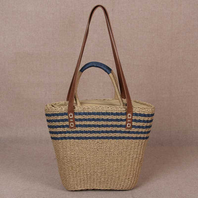 Knitted crossbody bag Comes in beautiful natural tones Decorated with cute and classic designs. This cute bag goes with all your looks. Selling wholesale-retail, good price.กระเป๋าสะพายข้างปอถัก มาในโทนสีธรรมชาติที่สวยงาม ตกแต่งไปด้วยลายคาดน่ารักๆสุดคลาสสิก กระเป๋าน่ารักใบนี้เข้าได้กับทุกลุคของคุณ จำหน่ายขายส่ง-ปลีก ราคาดี๊ดี