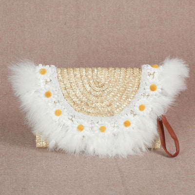 Woven clutch bag Daisy flower pattern beside the bag decorated with cute white mink. Wear it on your hand or clip it on the side, stylish. Bags made from natural materials, strong, lightweight, durable, wholesale at an affordable price.กระเป๋าสานทรงคลัทช์ ลายดอกเดซี่ข้างๆกระเป๋าตกแต่งขนมิ้งสีขาวสุดน่ารัก คล้องมือหรือหนีบข้างสุดเก๋ กระเป๋าทำจากวัสดุธรรมชาติ แข็งแรง น้ำหนักเบา ทนทาน ขายส่งในราคาย่อมเยา