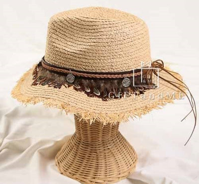 Elevate your style with our water grass hat, featuring a chic embellishment. The simplicity of the design is timeless, creating a sophisticated vibe. Experience both lightness and comfort in this modern accessory.ยกระดับสไตล์ของคุณด้วยหมวกหญ้าน้ำของเราที่มาพร้อมกับการตกแต่งสุดชิค ความเรียบง่ายของการออกแบบมาพร้อมกับความกาลเวลา ทำให้เกิดกลิ่นอายของความซับซ้อน สัมผัสทั้งความเบาและความสบายในเครื่องประดับล้ำสมัยชิ้นนี้