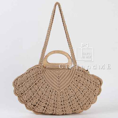 This trendy knitted shoulder bag is made from high-quality natural rope, is eco-friendly, and easy to carry all day long. Its casual boho design pairs perfectly with your favorite outfits, whether you're heading to the market, relaxing, or having a picnic. It adds charm and utility to every outing.กระเป๋าสะพายไหล่งานถักสุดอินเทรนด์ ผลิตจากวัสดุเชือกถักธรรมชาติที่มีคุณภาพ เป็นมิตรต่อสิ่งแวดล้อมและพกพาสะดวกตลอดวัน ดีไซน์สบายๆสไตล์โบโฮ จับคู่ชุดโปรดได้อย่างลงตัว ไม่ว่าจะไปตลาด พักผ่อน หรือปิกนิก ก็เพิ่มเสน่ห์แ
