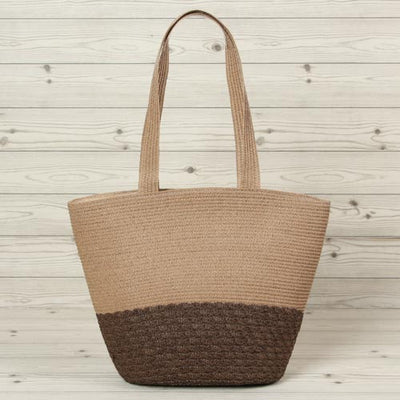 A woven tote bag designed with a chic two-tone color scheme and beautifully detailed shoulder straps, this stylish and practical bag is perfect for a beach day, a casual day out, or as your eกระเป๋าโท้ตถักทอที่ออกแบบด้วยรูปแบบสีทูโทนสุดชิคและสายสะพายไหล่ที่มีรายละเอียดสวยงาม กระเป๋าที่มีสไตล์และใช้งานได้จริงใบนี้เหมาะสำหรับวันไปทะเล เที่ยวสบายๆ หรือเป็นกระเป๋าถือในชีวิตประจำวันของคุณveryday carry-on.