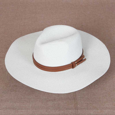 cowboy hat natural tone white Very suitable for going to the beach.หมวกสานคาวบอย สีขาวโทนสีธรรมชาติ เหมาะมากใส่ไปเที่ยวทะเล